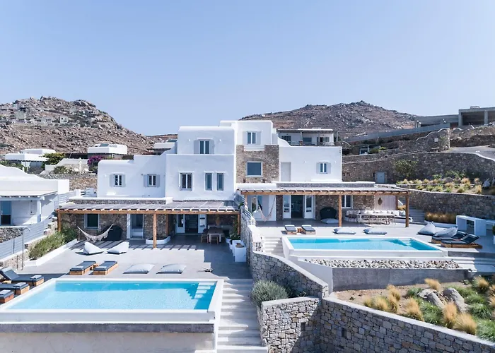 Dream View Villa, 2 Min Walk To The Beach, By Red Windmill וילה *