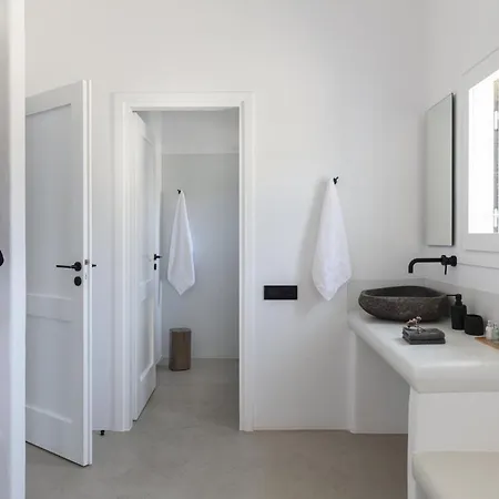 Dream View Villa, 2 Min Walk To The Beach, By Red Windmill *