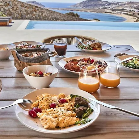 Dream View Villa, 2 Min Walk To The Beach, By Red Windmill וילה *