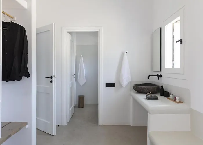 Dream View Villa, 2 Min Walk To The Beach, By Red Windmill *