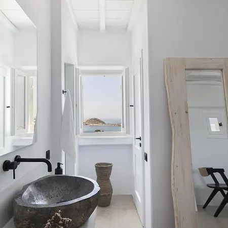 Dream View Villa, 2 Min Walk To The Beach, By Red Windmill