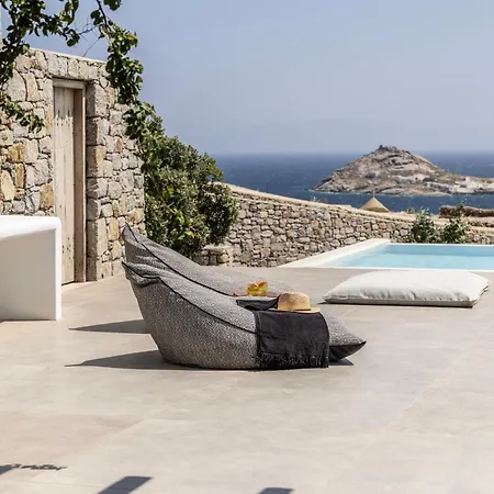 Dream View Villa, 2 Min Walk To The Beach, By Red Windmill