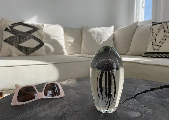 Dream View Villa, 2 Min Walk To The Beach, By Red Windmill Villa